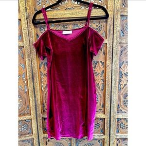 Velvet off shoulder bodycon dress